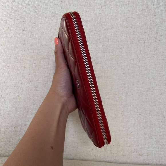 Chanel Red Quilted Zippy Wallet - Picture 5 of 9